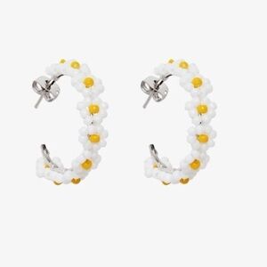 PURA VIDA White Daisy Beaded Hoop Earrings NEW!